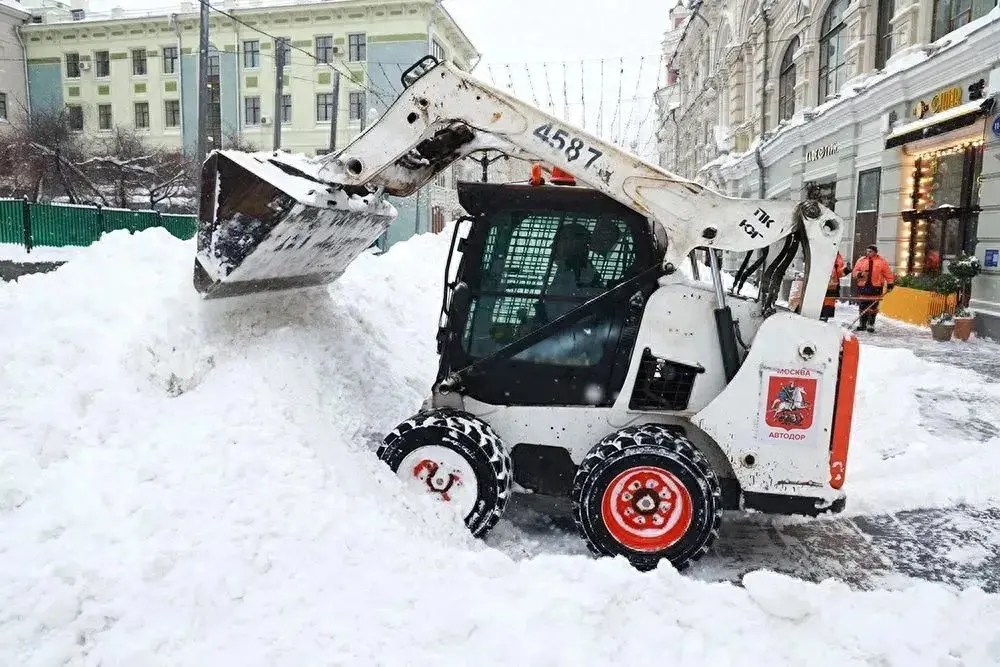 石河子新疆除雪设备,手扶式扫雪机,机械设备维护保养